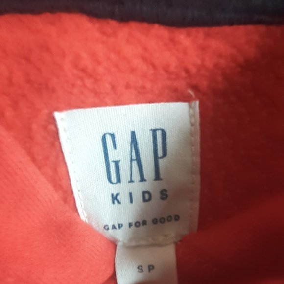 Authentic Red Gap Hood Kid Sweater Size 6-7 - Picture 2 of 5